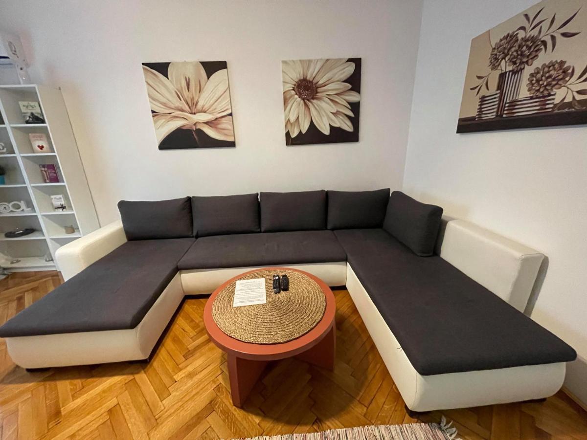 Interbellic Flat Apartment บูคาเรสต์ ภายนอก รูปภาพ