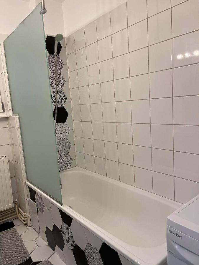 Interbellic Flat Apartment บูคาเรสต์ ภายนอก รูปภาพ
